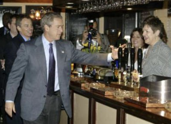 Bush and Blair in pub